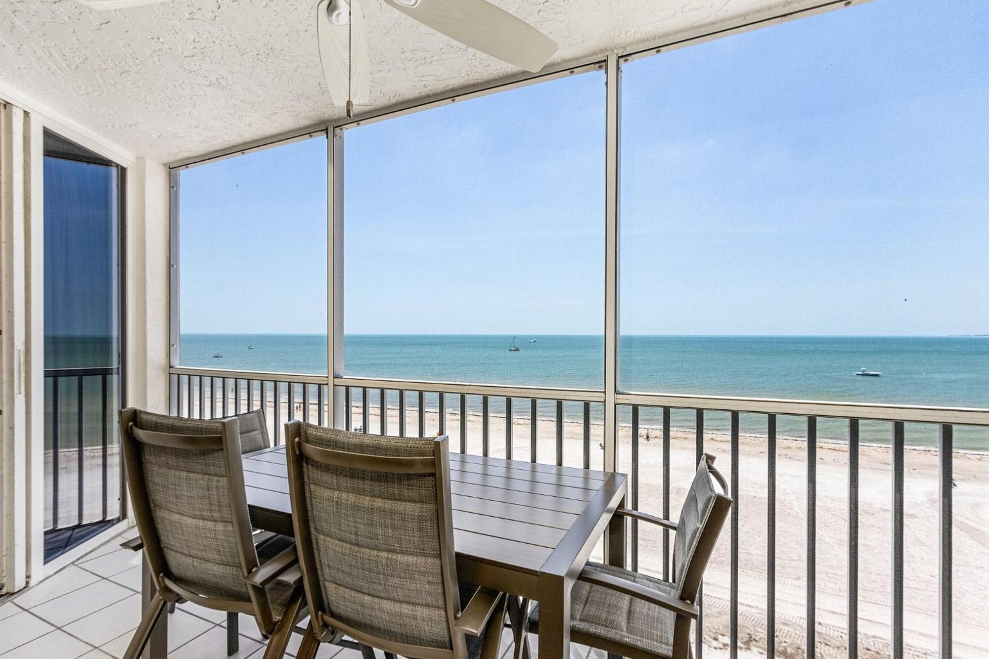 Fantastic Gulf Front Condo On The North End Of The Island - Beach Villas # 504 Condo Fort Myers Beach Zewnętrze zdjęcie