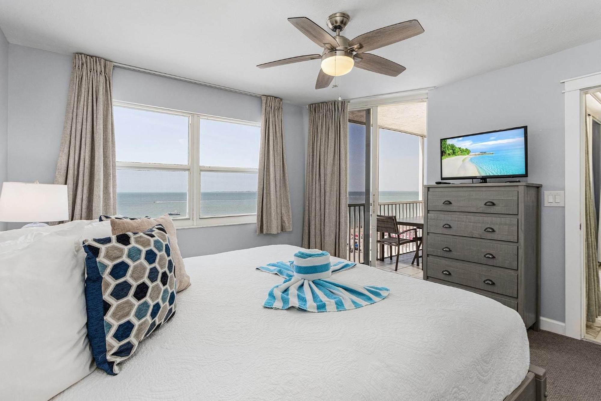 Fantastic Gulf Front Condo On The North End Of The Island - Beach Villas # 504 Condo Fort Myers Beach Zewnętrze zdjęcie